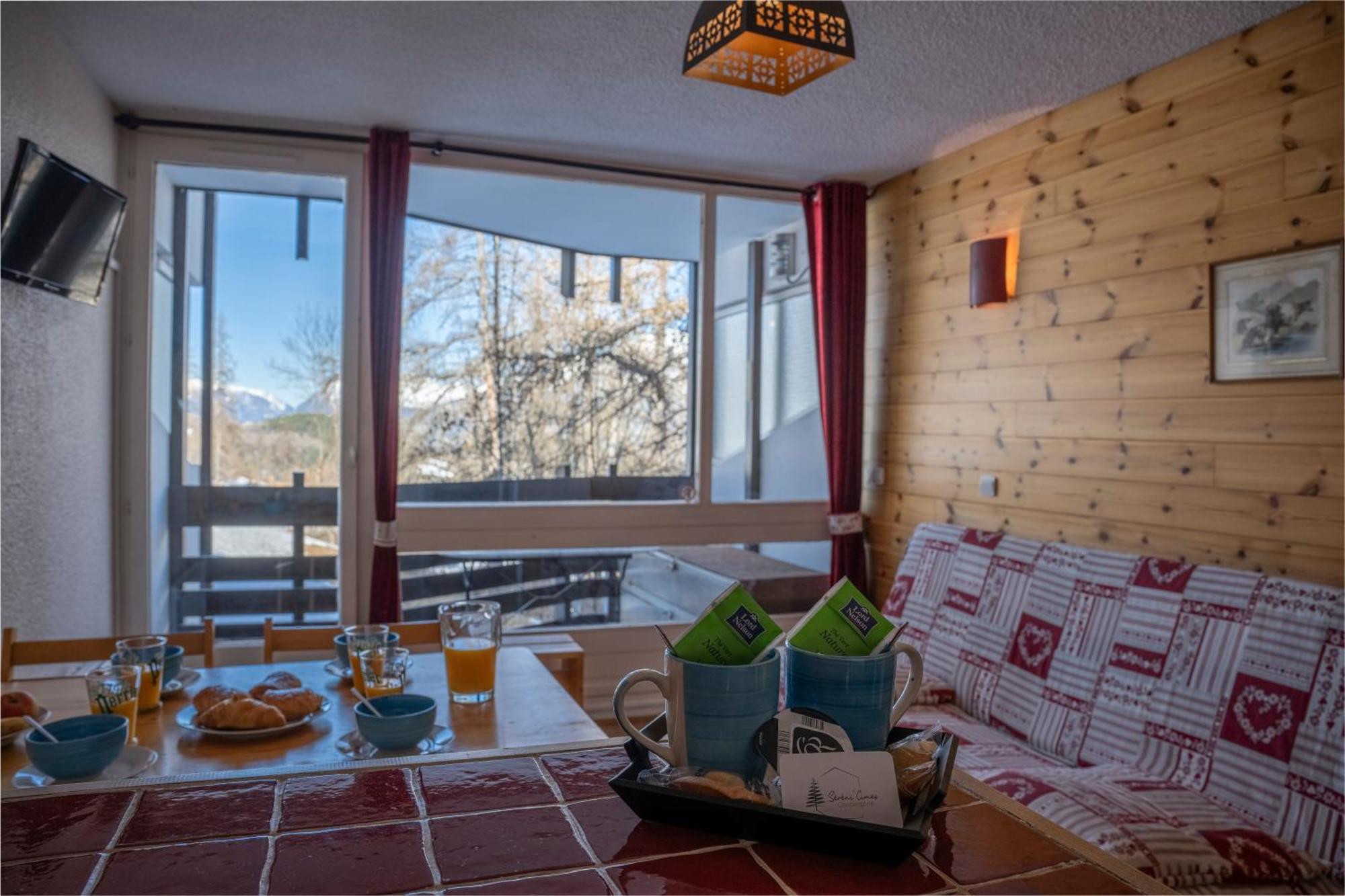 Doux Crepuscule - Au Bord Des Pistes - Parking Apartment Enchastrayes Exterior photo